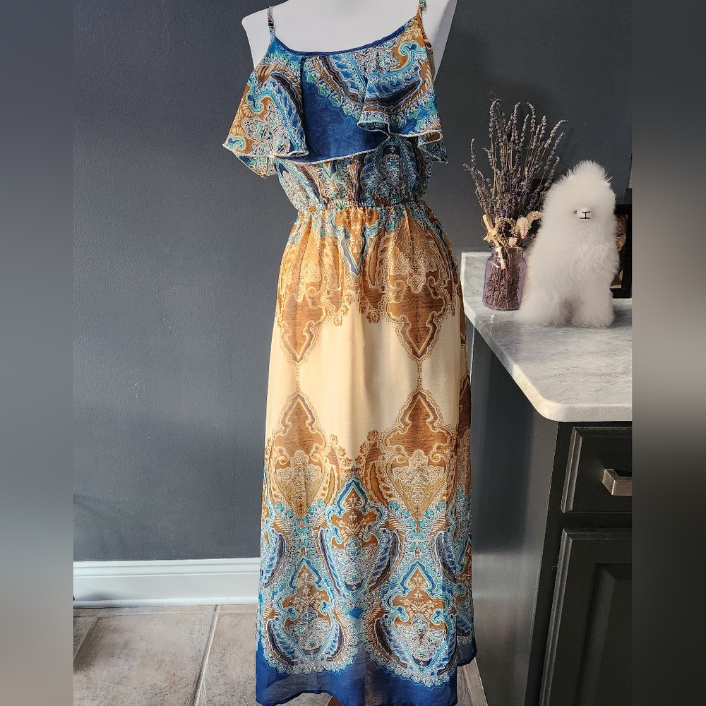 Rue 21 Elegant Blue and Cream Maxi Dress Size s